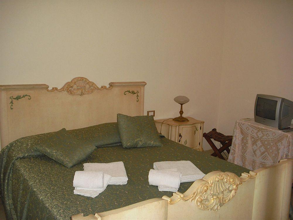 Almaran B&B Trapani Port & City Exterior foto