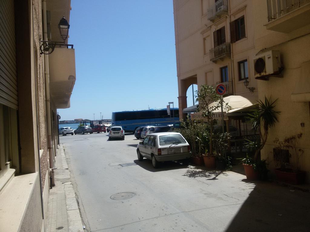 Almaran B&B Trapani Port & City Exterior foto